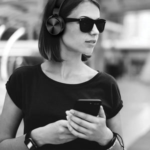 Black Folding Bluetooth Headphones