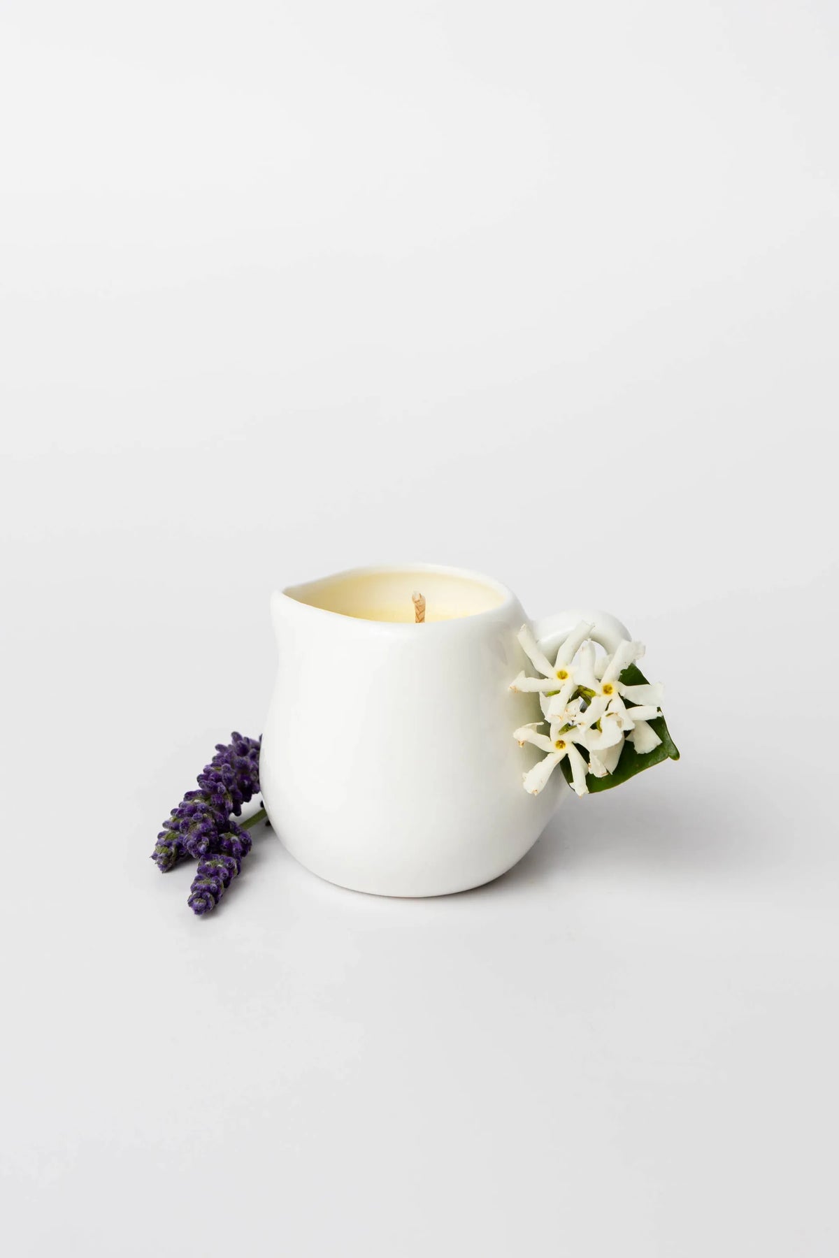 Velvet Massage Candle - Sixty Eight: Violets & Lily